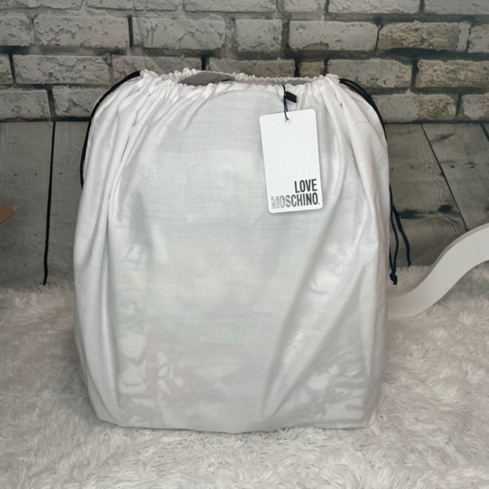 LOVE MOSCHINO White Graffiti Leather Backpack - Picture 4 of 15